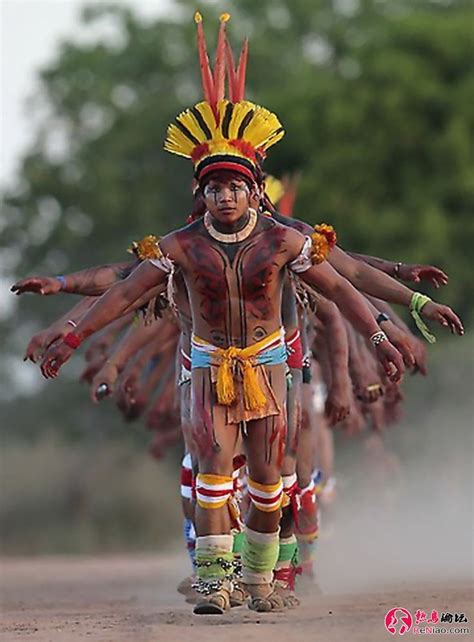 Brazils Yawalapiti Tribe Take Part In A Ritual To Honour The Dead