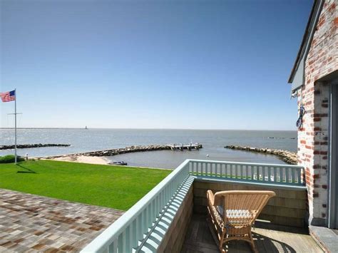 Katharine Hepburns Connecticut Beach House Back On The Market