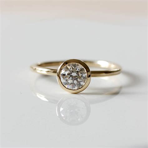 Bespoke Minimalist Engagement Ring — No13 Jewellery