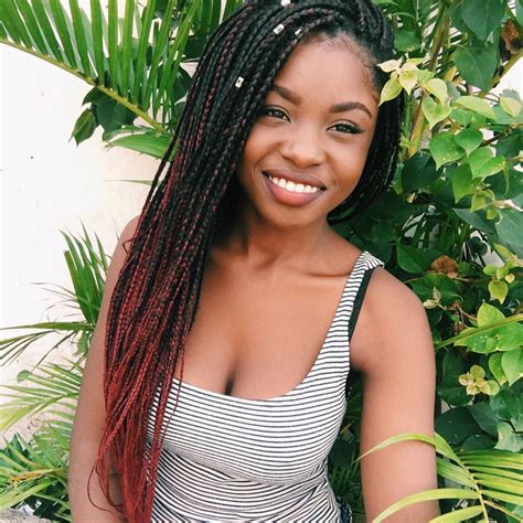 This is where the creative looks of box braids come in. The 10 Most Beautiful Small Box Braid Hairdos