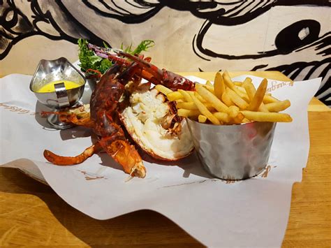 The lobsters were fresh & meaty…….yea! Burger and Lobster At Genting Highlands, Malaysia | The ...