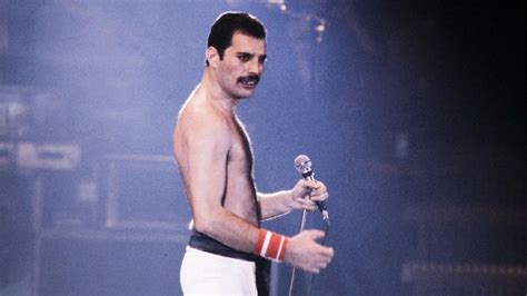 La única Mujer En La Vida De Freddie Mercury Sigue Haciendo Caja 27
