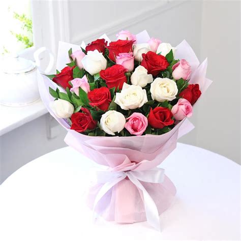 25 Premium Long Stem Valentines Day Roses By Floretco
