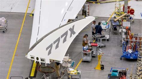 First Look At Folding Wings On Boeings 777x Jetliner