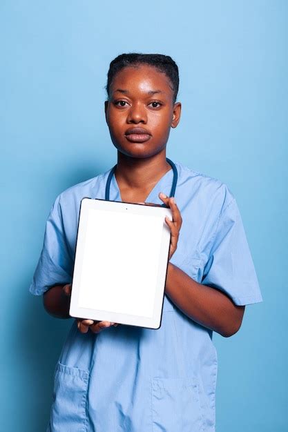 Premium Photo Portrait Of African American Practitioner Nurse In
