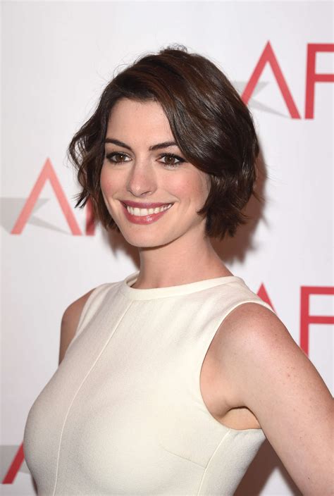 Anne Hathaway 2015 Afi Awards 09 Gotceleb