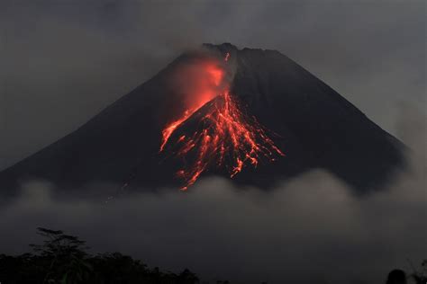 Mount Merapi Indonesias Most Active Volcano Erupted