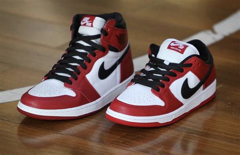 Heres How The Air Jordan 1 Chicago Compares To This Nike Sb Dunk Low