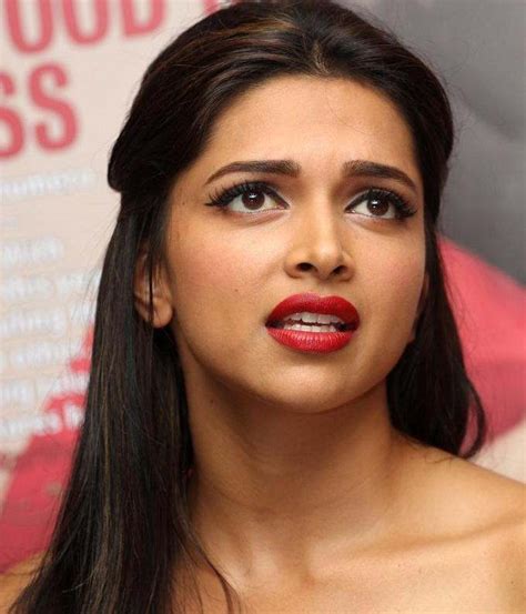bollywood actress oily face closeup photos deepika padukone