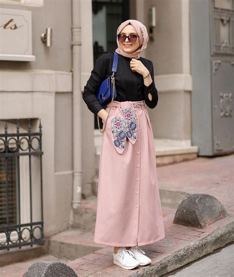 trend hijab with skirt hijab