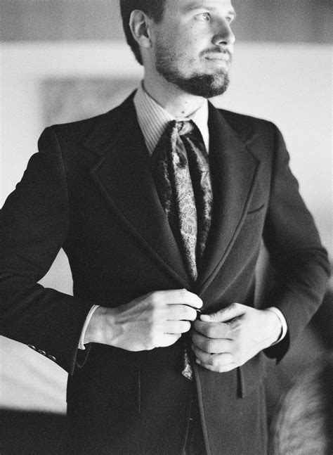 Stylish Oahu wedding with a vintage island vibe | Oahu Real Wedding