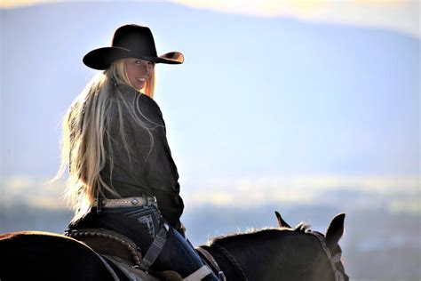 Gabriel Krekks American Cowgirl 13 Amberley Snyder Elk Ridge Utah