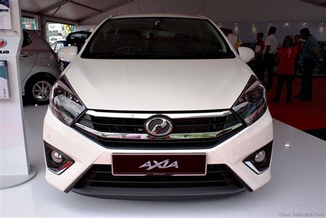 El axia tiene una capacidad de combustible de 33 litros (8.72 galones). Perodua Axia Facelift Launched - Now With VVT-i - Drive ...