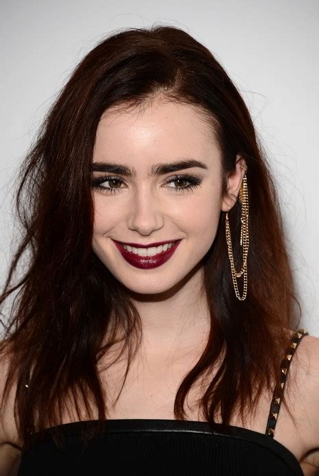 Casual Daily Haircut Lily Collins Shoulder Length