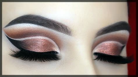 How To Do Cut Crease Eye Makeup Step By Step Tutorial With Pictures