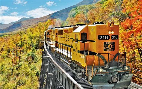 A Fall Foliage Train Ride Is The Best Way To Experience The Yearâ S