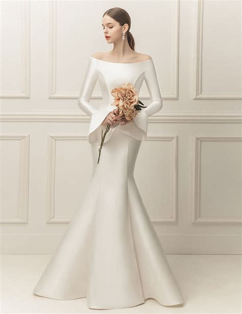 20 Modest Wedding Dresses For The Fashion Loving Modern Bride Lyceum