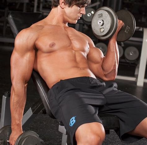 3 Supersets Guaranteed To Crank Up Your Arm Workouts