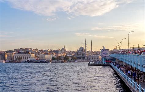 Galata Bridge Istanbul Editorial Stock Image Image Of Islam 40877399
