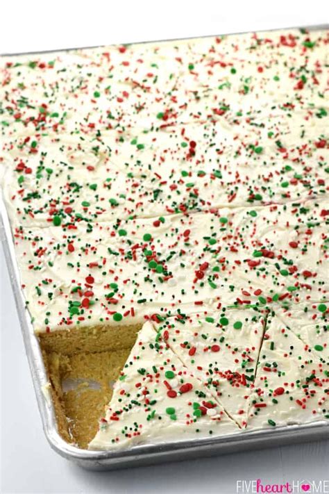 Jan 12, 2018 · in large bowl, beat cake mix, water, oil and eggs with electric mixer on medium speed 2 minutes, scraping bowl occasionally. Christmas Tree Sheet Cake Pops ~ tender vanilla sheet cake is slathered in cream cheese frosting ...
