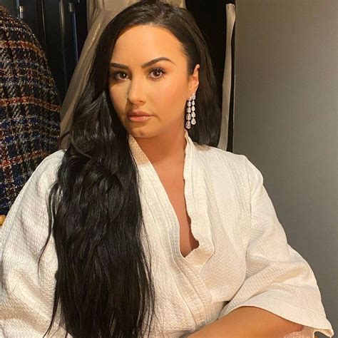 Demi Lovato Emulated Classic And Timeless Beauty At Her Grammys 2020 Performance Demi Lovato