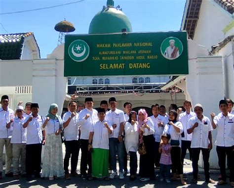 Perindo Ntb Ziarah Makam Pahlawan Tgkh Zainuddin Abdul Madjid Genpi