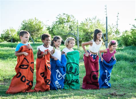 Los juegos tradicionales son aquellas actividades típicas de una región o país, que se post a comment for juego tradisional de japon patio : Pin en Animaciones Infantiles