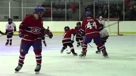 Vous pouvez le faire d'une façon originale pendant un match des canadiens! Match de hockey avec les anciens joueurs des Canadiens de Montréal VS La Ligue à Big Bob - YouTube
