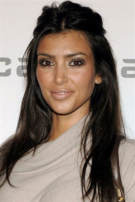 The skims founder and billionaire, kim kardashian just posted a photo on her instagram account announcing that she is. Schönheits-OP oder nicht? Kim Kardashians | Bild 2 von 20 ...