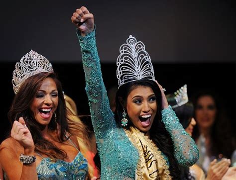First Nations Woman From Alberta Crowned Mrs Universe 2015 Globalnewsca