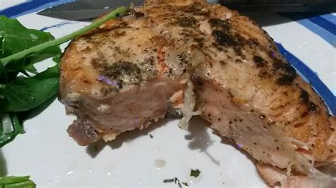 Si has comprado muchas bananas y algunas se han puesto marrones y no sabes qué hacer con ellas, o si esperas invitados durante la tarde y quieres sorprenderlos con algo rico pero fácil de preparar, entonces no te pierdas la receta de hoy. Salmon rosado. Que cocino hoy?! Como cocinar fácil y ...