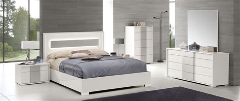 Create the perfect bedroom oasis with furniture from overstock your online furniture store! Viola White Lacquer Italian Bedroom set with LED Lights by ...