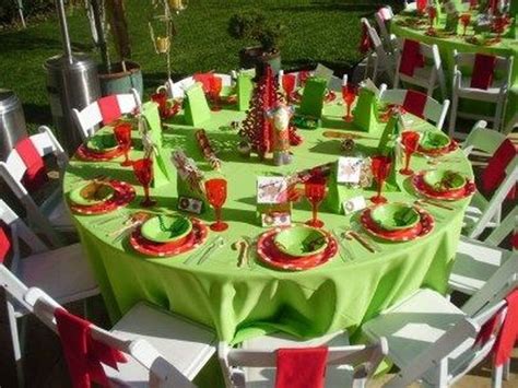Pretty Outdoor Christmas Table Settings Ideas 02 Kids Christmas Party
