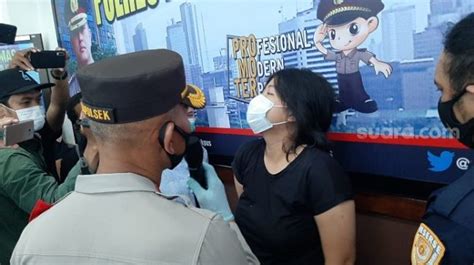 Kasus Mesum Yang Viral Di Halte Smkn 34 Dihentikan Pelaku Gangguan