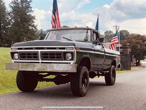 This truck looks like it was meant to someday become the ultimate overlanding rig. 1976 F250 Highboy With a 390 FE 4-Speed | Ford Daily Trucks