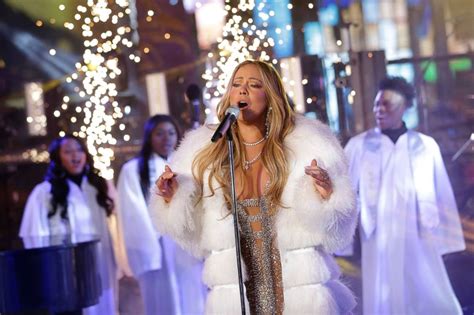 Live Performance Of Mariah Carey On New Years Eve 2018