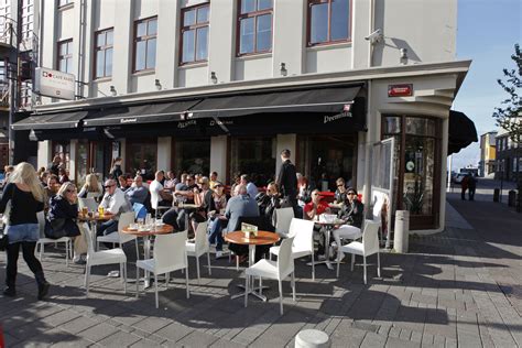 An Icelandic Icon - Café Paris - Icelandic Times