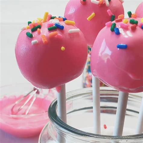 Cake pops are a fun and versatile party treat. The Best (No Mold!) Chocolate Cake Pops | Chocolate cake pops, Cake pop recipe easy