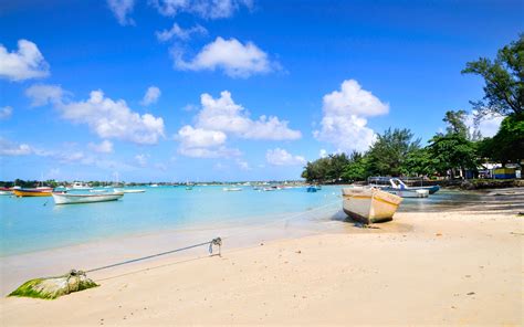 Blue Bay Mauritius World Beach Guide