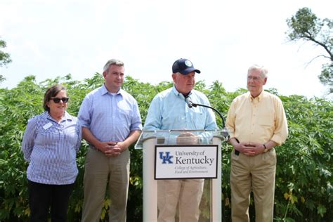 Us Agriculture Secretary Gets Up Close Look At Kentuckys Hemp Industry