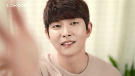 운동선수였던 민혁은 사고로 다리를 절게 되고, 여자친구 은진과도 소원해진다 이에 친구인 윤찬이 자신이 개발한 vr 게임을 권유하게 되고 현실을 초월하는. '역적' 윤균상, 만인의 남자친구로 변신 "오늘 화장 잘 ...
