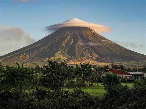 15 Remarkable Facts About Mayon Volcano Discover Walks Blog