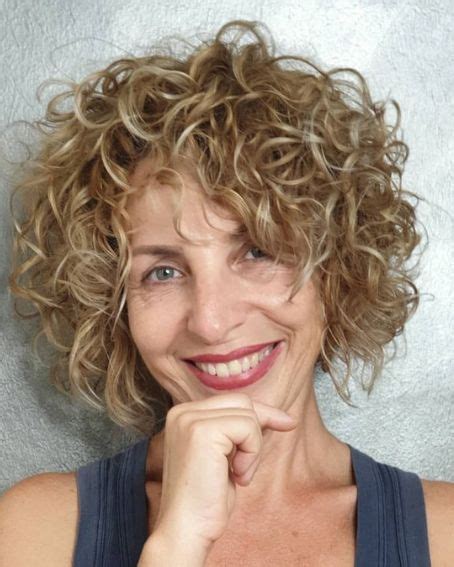 Top 16 Curly Bob Haircut And Hairstyle Ideas To Try Bob Haircut Curly