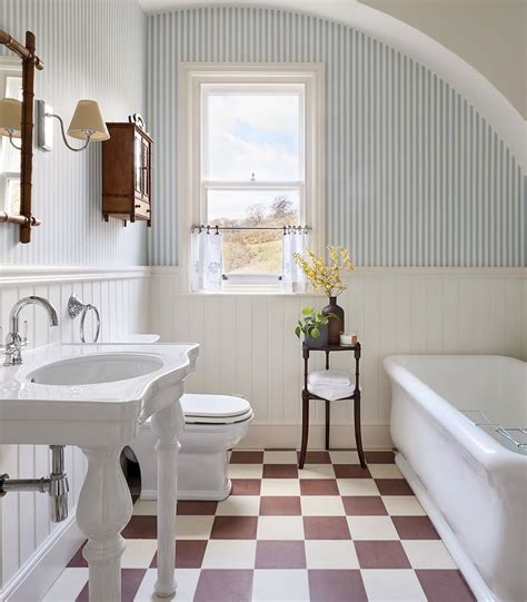 27 Stunning Victorian Bathroom Ideas For Big Impact Sleek Chic Interiors