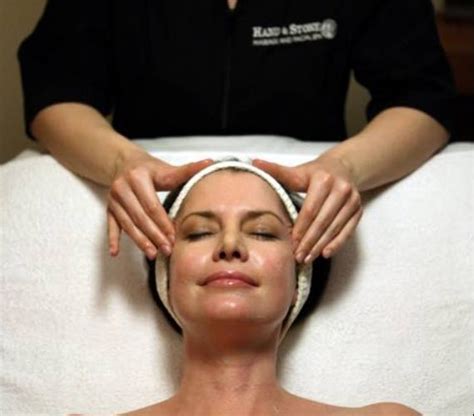 Hand And Stone Massage And Facial Spa Stoneham Find Deals With The Spa And Wellness T Card