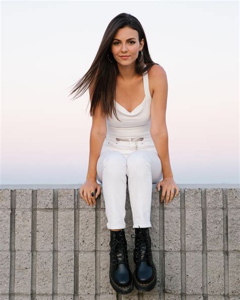 Victoria Justice Style Clothes Outfits And Fashion • Celebmafia