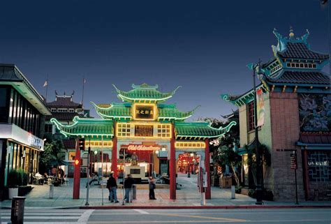Old Chinatown Gate Los Angeles Ca Chinatown Los Angeles Places