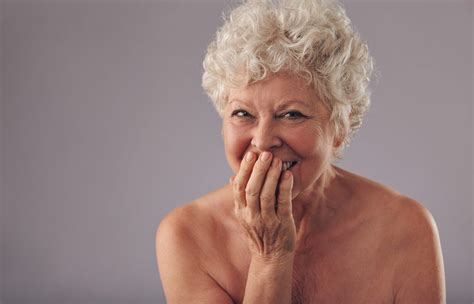 Ældre Sagen bag IT kampagne Vil hjælpe medlemmer med at dele nøgenbilleder RokokoPosten