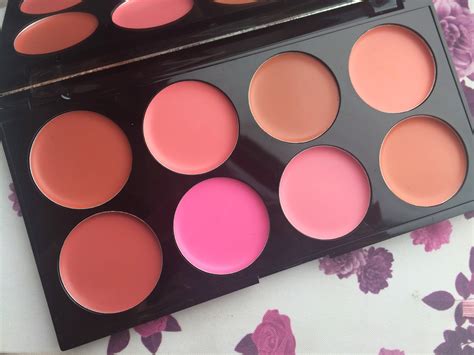 Retrolove Makeup Revolution All About Cream Blush Palette