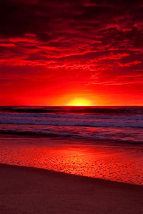 Vibrant Red Sunset Sunsets Over Water Mainly 日の入り、夕焼け、美しい夕日